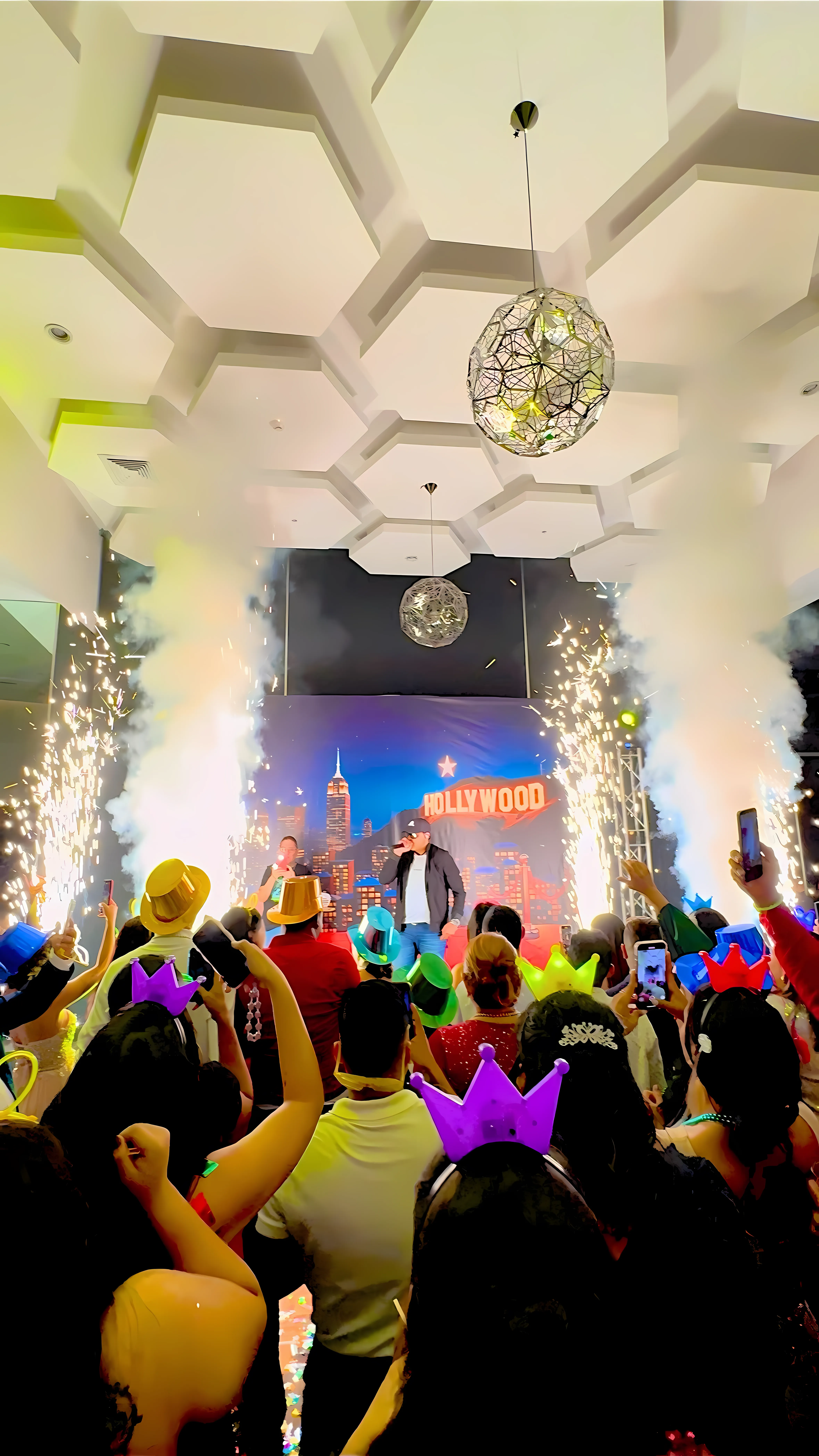 Efectos especiales evento corporativo volcanes cryo jets Hotel Sortis Panamá